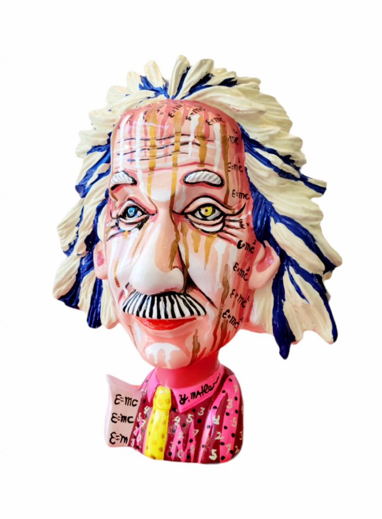 Art time gallery Jerusalem(Art online) -  Yuval Mahler - Einstein Albert Bazoka Sculpture - Original Fiberglas sculpture hand painted automobile colors - H 37 cm (15in)